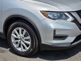 Used 2019 Nissan Rogue SV image 4