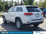 Used 2019 Jeep Grand Cherokee Laredo image 3