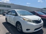 Used 2012 Toyota Sienna LE image 2