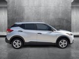 Used 2020 Nissan Kicks S image 4