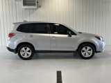Used 2017 Subaru Forester 2.5i image 2