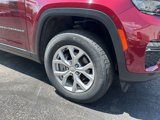 Used 2023 Jeep Grand Cherokee Limited image 4