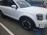 Used 2024 Kia Telluride S w/ S Sunroof Package image 2