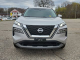 Used 2023 Nissan Rogue SV image 2