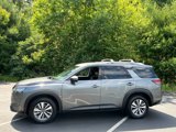 Used 2022 Nissan Pathfinder SL image 2