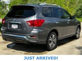 Used 2017 Nissan Pathfinder SL image 3