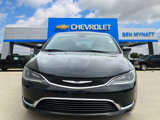 Used 2015 Chrysler 200 Limited w/ Convenience Group image 2