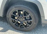 Used 2024 Jeep Compass Latitude w/ Convenience Group image 4