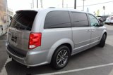 Used 2017 Dodge Grand Caravan SXT image 2