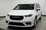 Used 2023 Chrysler Pacifica Touring-L image 3