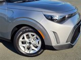 Used 2025 Kia Soul LX w/ LX Technology Package image 3