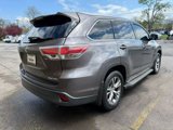 Used 2014 Toyota Highlander XLE image 5