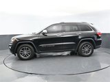 Used 2017 Jeep Grand Cherokee Limited image 2