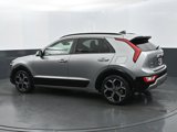 Used 2023 Kia Niro EX Touring image 3