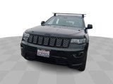 Used 2018 Jeep Grand Cherokee Altitude image 3