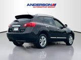 Used 2013 Nissan Rogue SV image 2