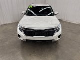 Used 2024 Kia Seltos EX image 2