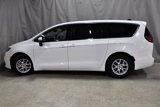 Used 2023 Chrysler Pacifica Touring-L image 5