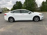 Used 2017 Ford Fusion SE w/ Fusion SE Technology Package image 6