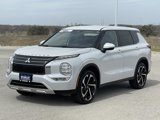 Used 2022 Mitsubishi Outlander SE image 3