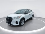 Used 2022 Nissan Kicks S image 4