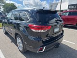 Used 2018 Toyota Highlander Limited image 3