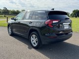Used 2024 GMC Terrain SLE image 4