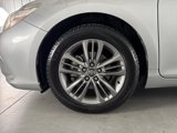 Used 2017 Toyota Camry SE image 4
