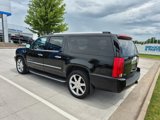 Used 2011 Cadillac Escalade ESV Luxury image 6