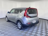 Used 2022 Kia Soul LX image 3