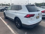 Used 2022 Volkswagen Tiguan SE image 3
