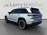 New 2025 Jeep Grand Cherokee Altitude image 4