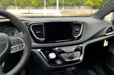 New 2025 Chrysler Pacifica Select image 6