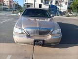 Used 2007 Lincoln Town Car Signature image 2