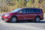 Used 2019 Chrysler Pacifica Limited w/ Advanced Safetytec Group image 2