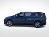 New 2025 Chrysler Pacifica Select image 5