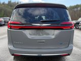 Used 2023 Chrysler Pacifica Touring-L image 4