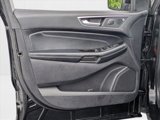 Used 2019 Ford Edge Titanium image 2