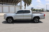 Used 2017 Toyota Tacoma TRD Sport w/ Premium & Technology Package image 5