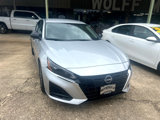 Used 2024 Nissan Altima 2.5 SV image 3