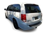Used 2017 Dodge Grand Caravan SE image 4