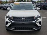 Used 2023 Volkswagen Taos SE image 2