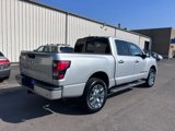 Used 2020 Nissan Titan SL image 5