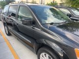 Used 2015 Chrysler Town & Country Touring image 4
