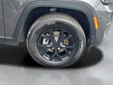 Used 2024 Jeep Grand Cherokee Altitude image 4