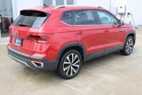 Certified 2022 Volkswagen Taos SE w/ Panoramic Sunroof Package image 6