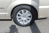 Used 2016 Chrysler Town & Country Touring image 5