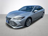 Used 2019 Toyota Avalon Limited image 2