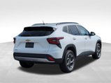Used 2024 Chevrolet Trax LT w/ LT Convenience Package image 5