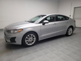 Used 2020 Ford Fusion SE image 2